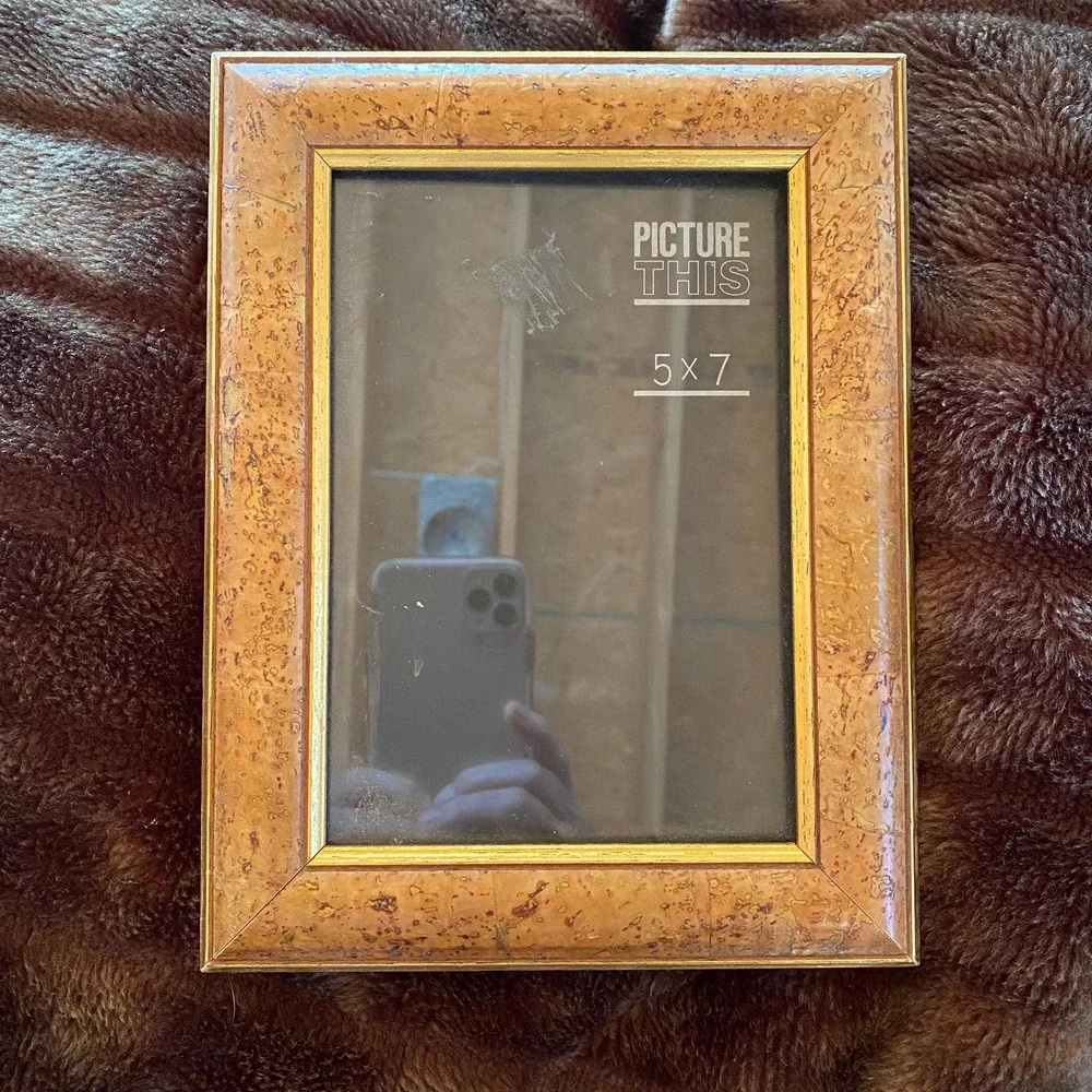 Picture This‎ 9” x 7” Cork-Edge Photo Frame for 5”x7” Photos