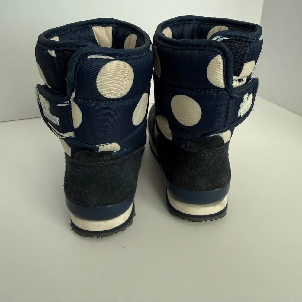 Rubber Ducky Productions, Inc. stylish winter