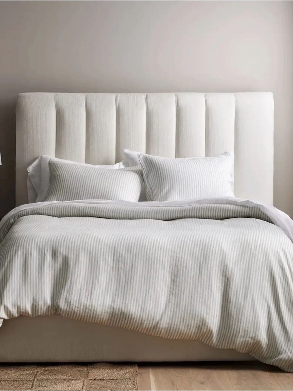 NWOT Quince European Linen Stripe 1 Piece Duvet Cover, Full/Queen (Mist/White)
