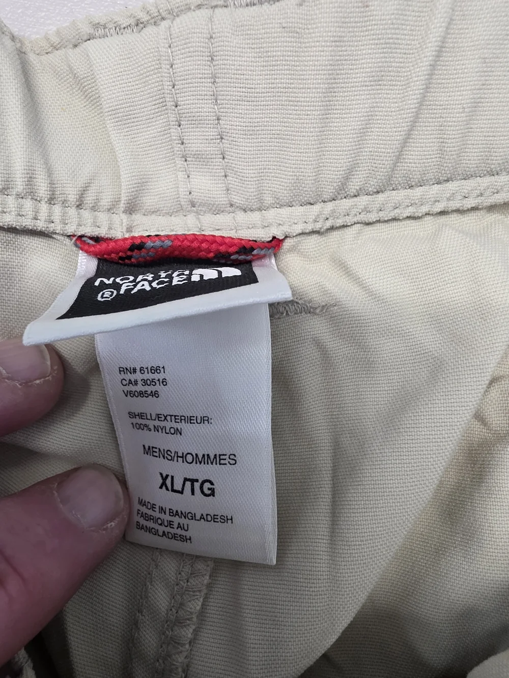 The North Face Convertible Hiking Beige Pants Men's Size XL  Inseam 8 And 31