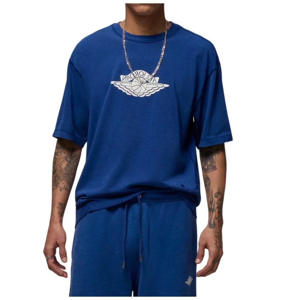 Jordan look distressed details
