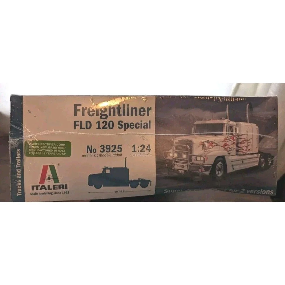 Italeri freightliner fld