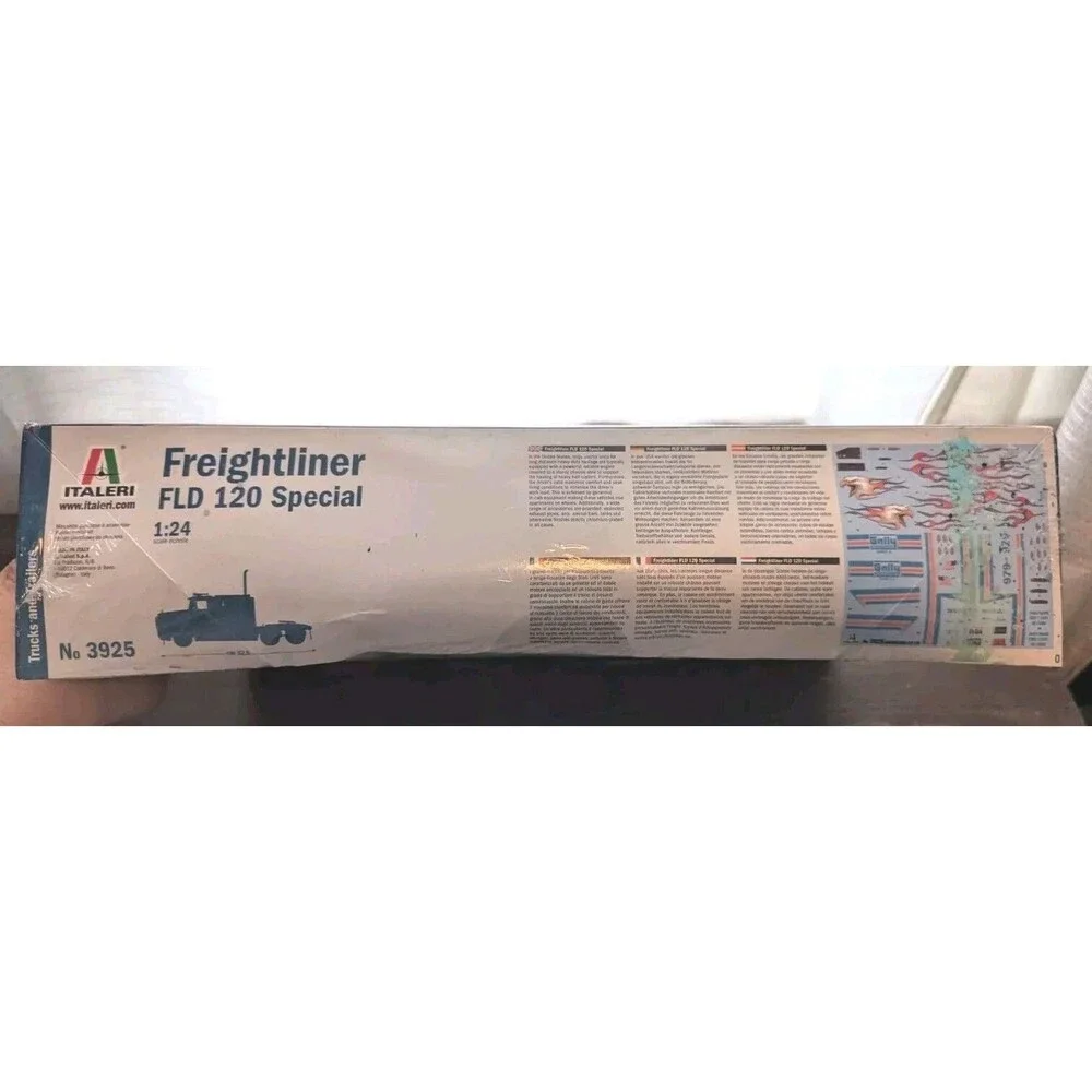 Italeri freightliner fld