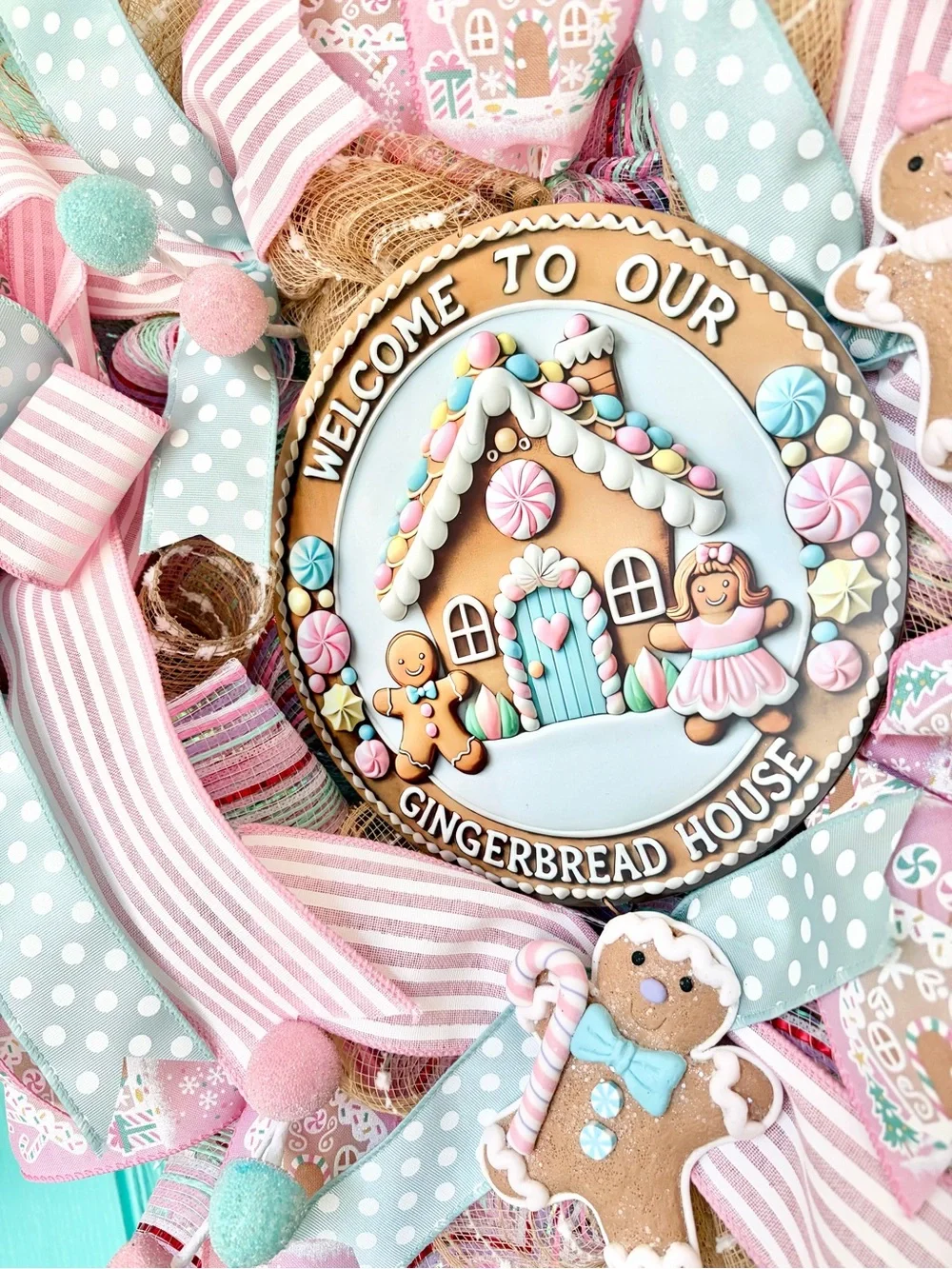 Welcome Gingerbread House Holiday Wreath - Pink