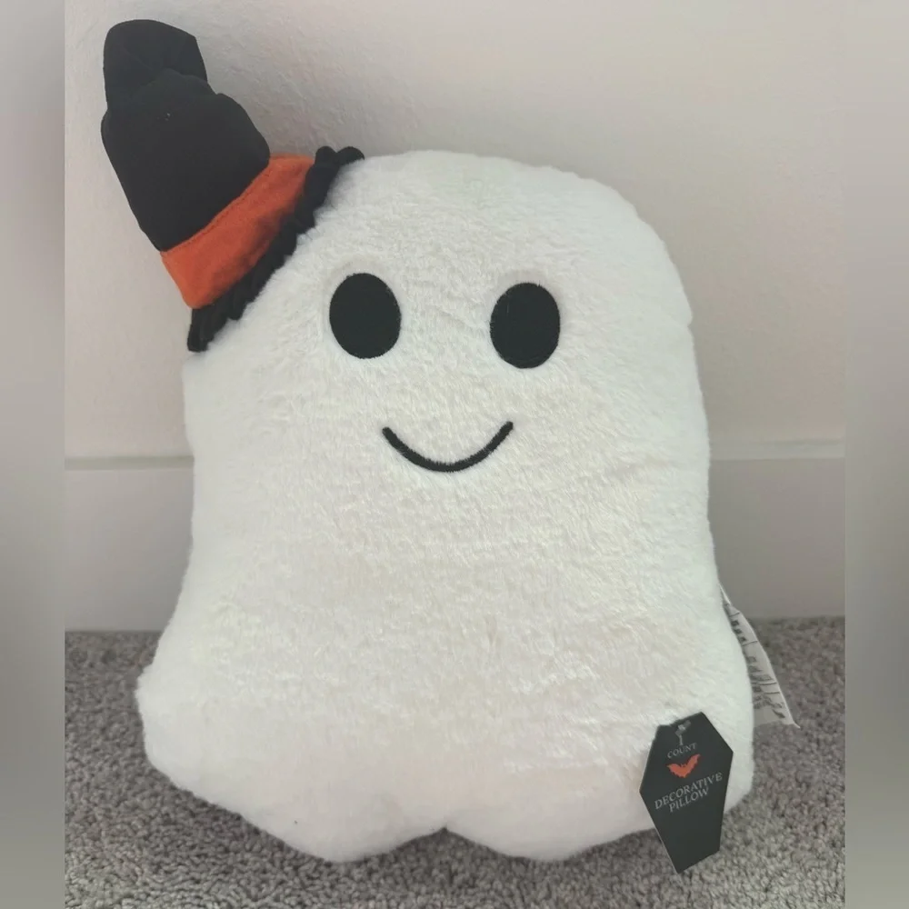NEW Target Bullseyes Playground Halloween 2025 Ghost with Witch Hat Pillow