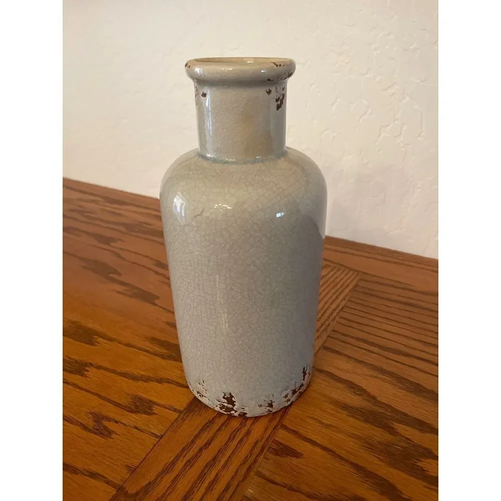 Distressed ceramic base with letter postcard design