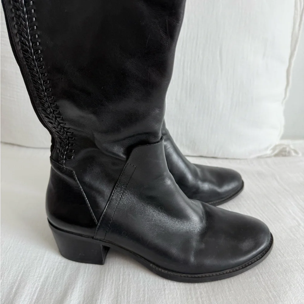 Vince Camuto great has