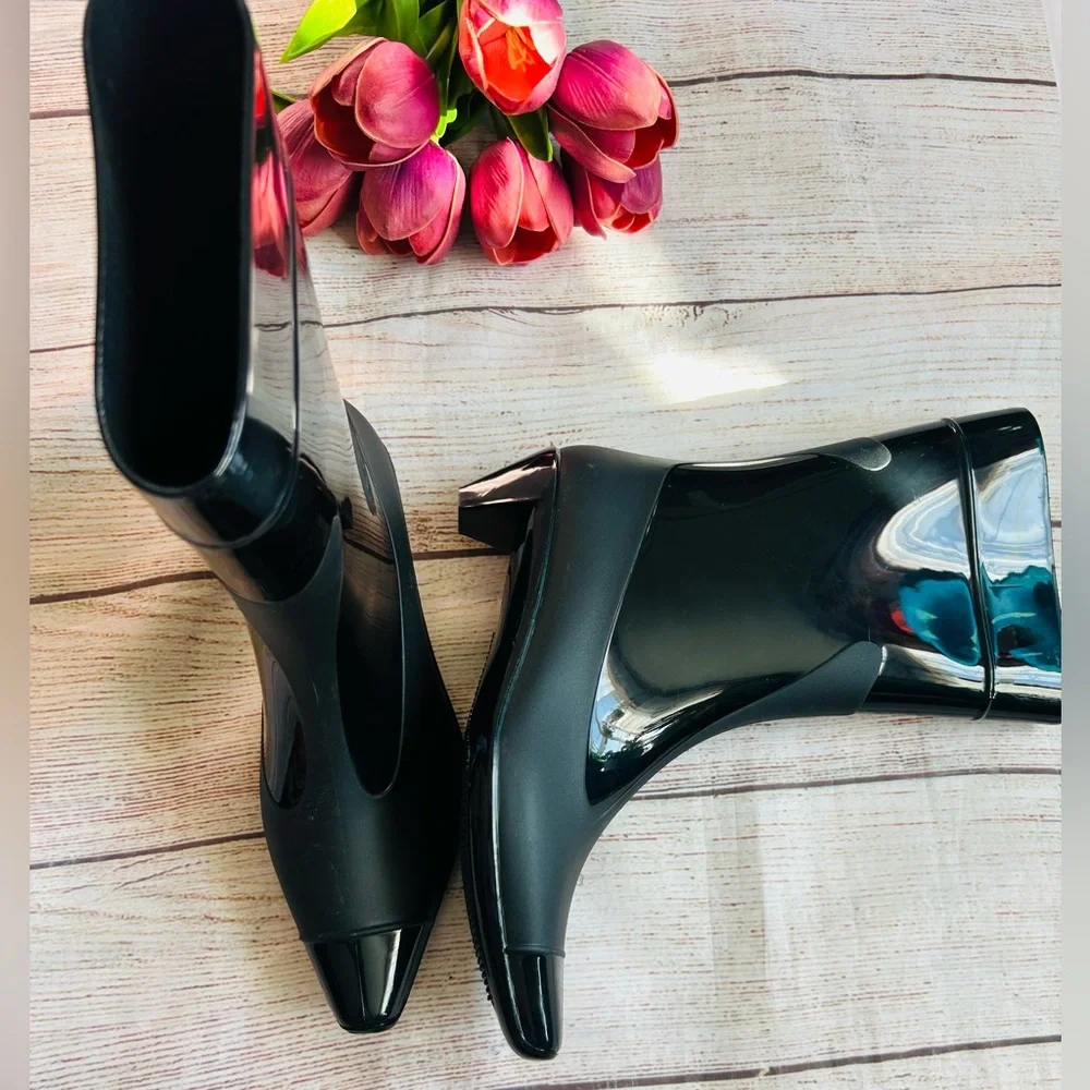 Jeffrey Campbell sleek glossy