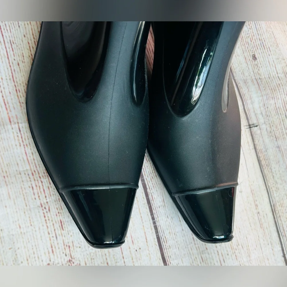 Jeffrey Campbell sleek glossy