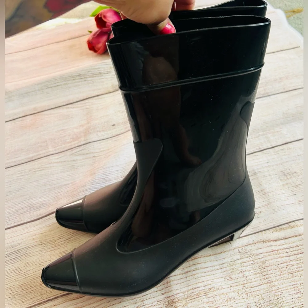 Jeffrey Campbell sleek glossy