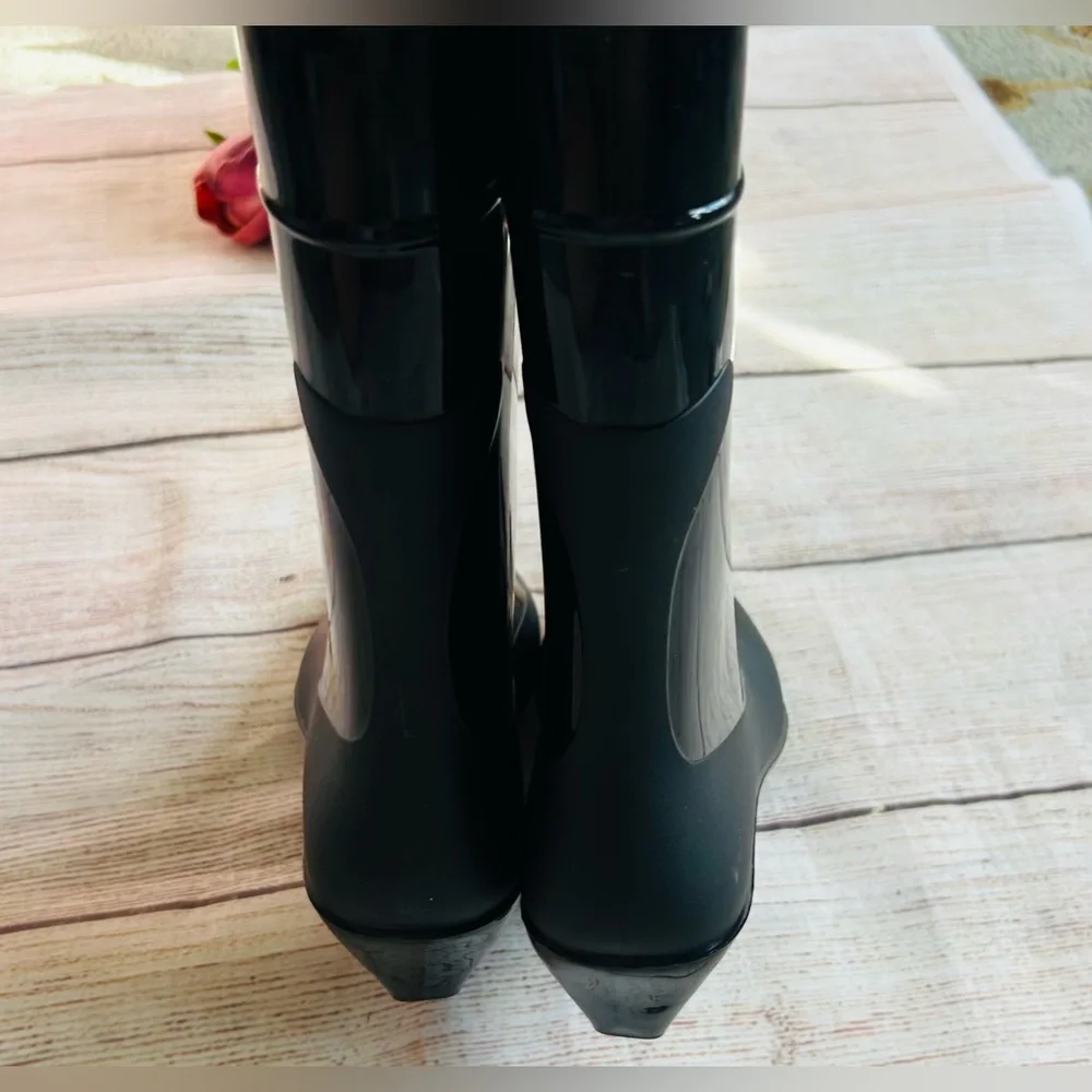 Jeffrey Campbell sleek glossy