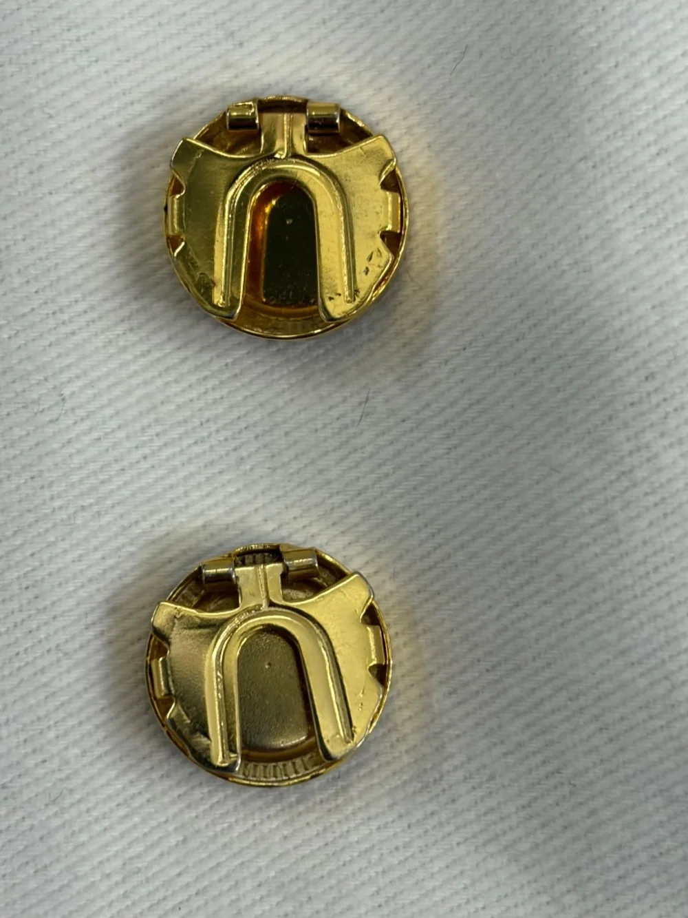 N/A shirt cuff