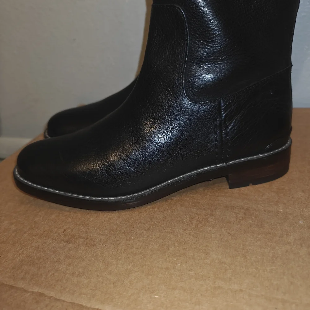 Franco Sarto Women's Meyer Knee High Wide Calf Flat Boot Size 7.5