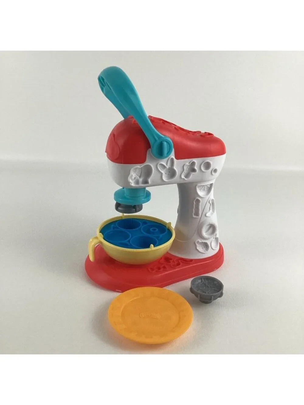 Play-Doh Kitchen Creations Spinning Treats Mixer Mold Press Hasbro 2017 Toy
