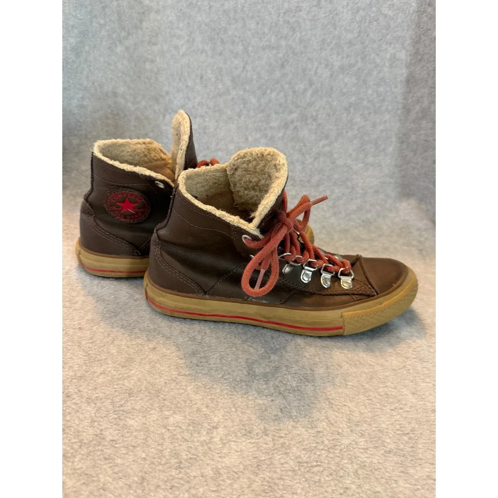 Converse or 5cm this