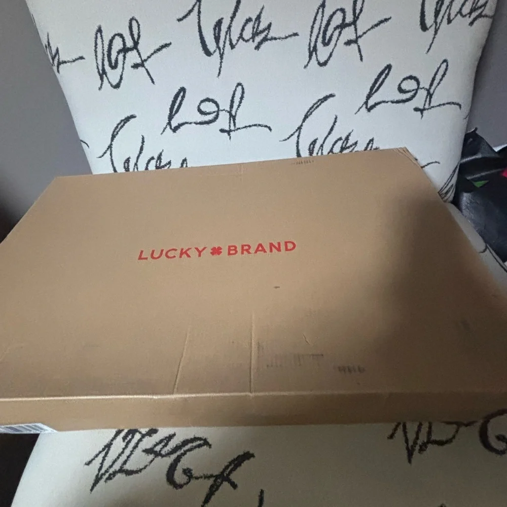 Lucky Brand stride confidence