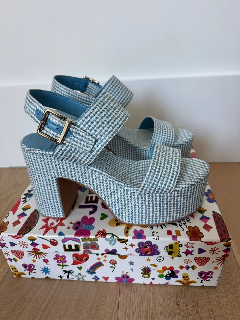 N/A jeffrey campbell