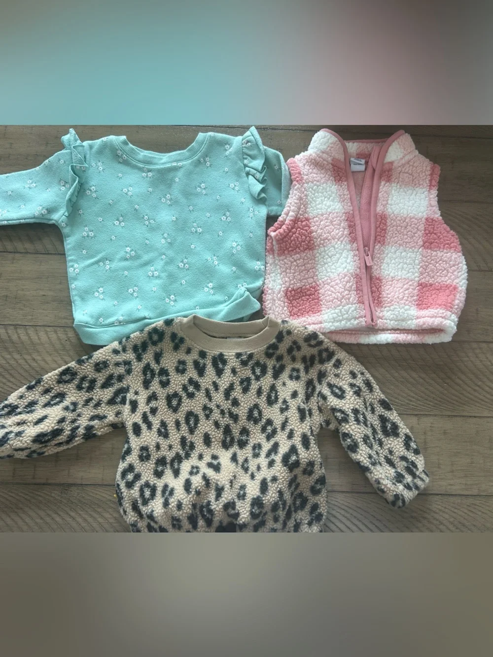 3-6M Bundle of sweatshirts/vest