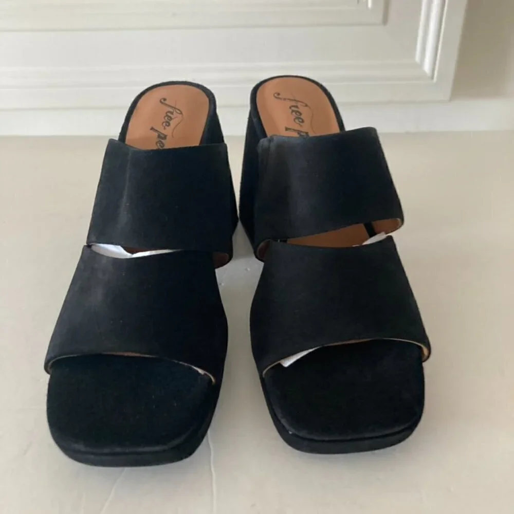 NWOB Free People Love Is Everywhere Black Suede Platform Sandals Sz 40/10
