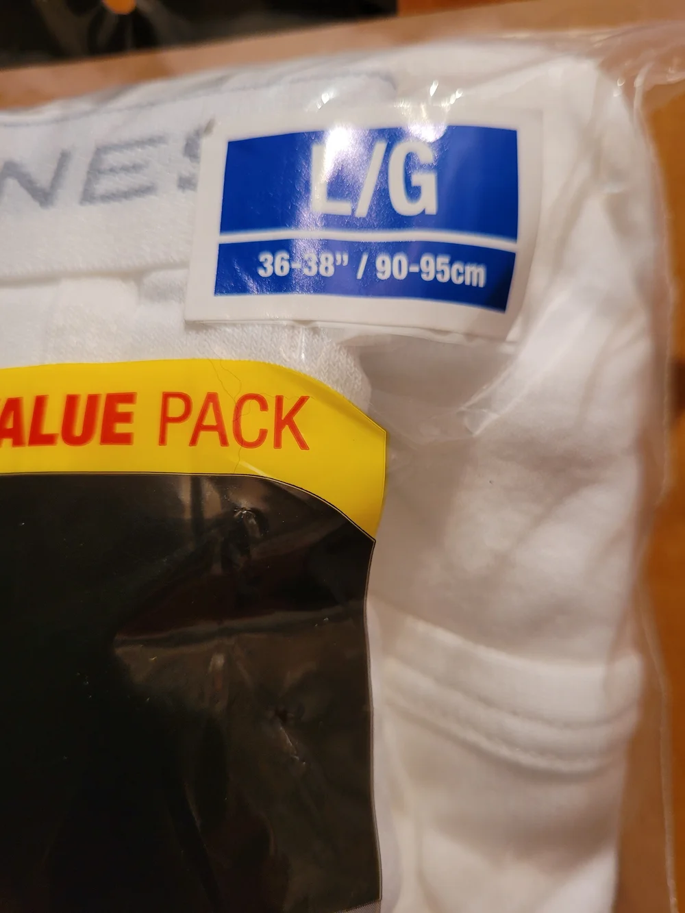 Hanes pairs white