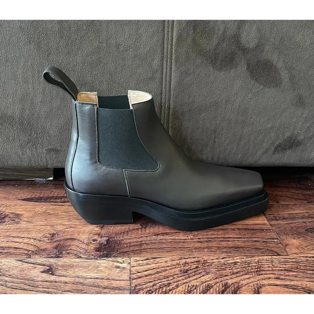 Bottega Veneta $1 800