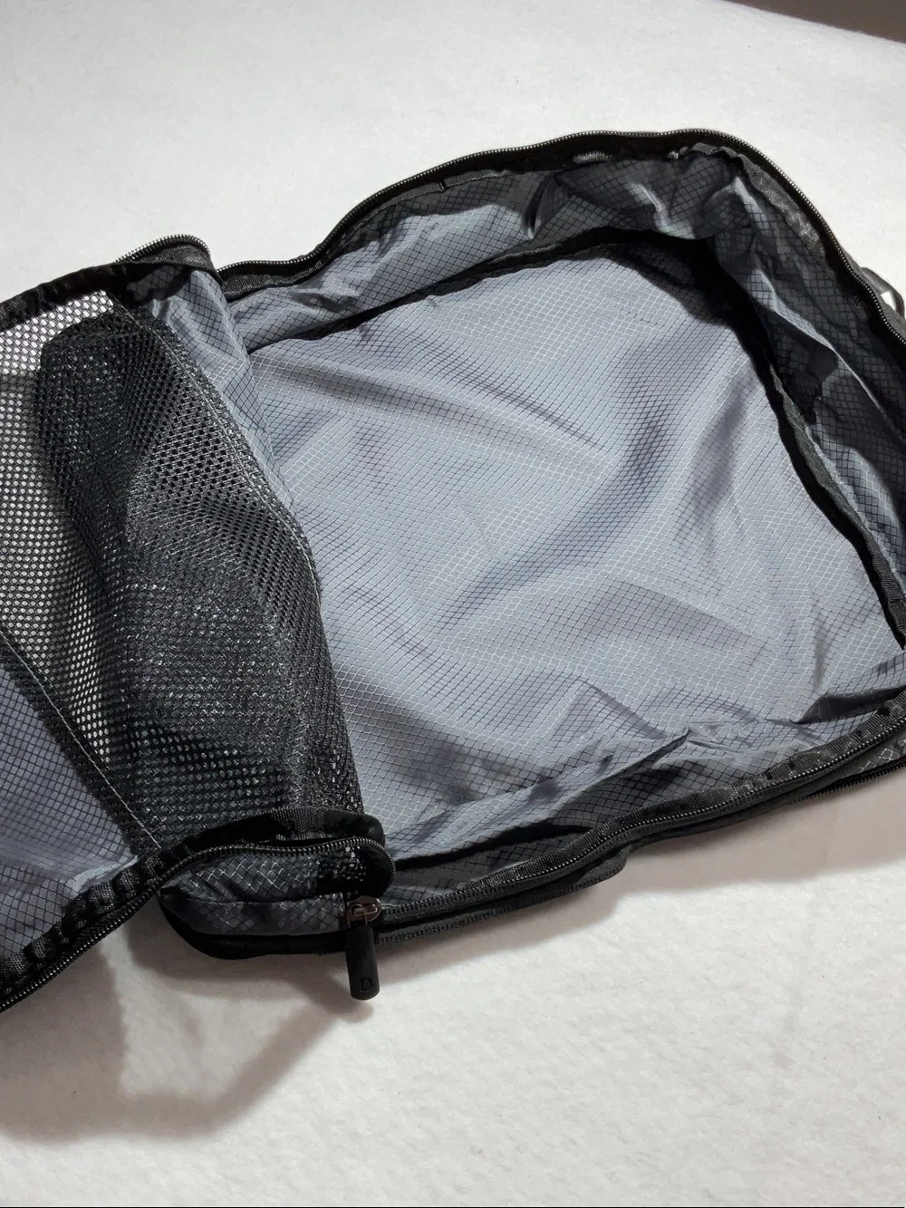 Dream Travel versatile gray