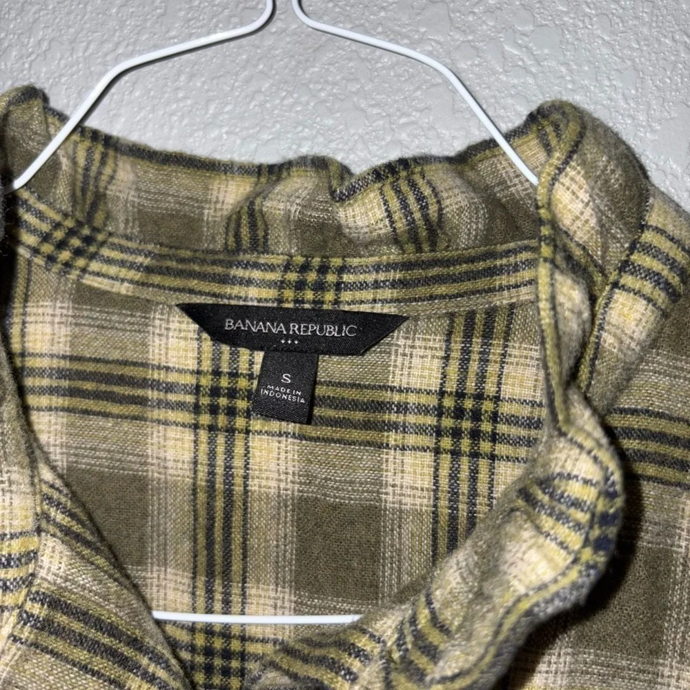 Banana Republic stylish plaid