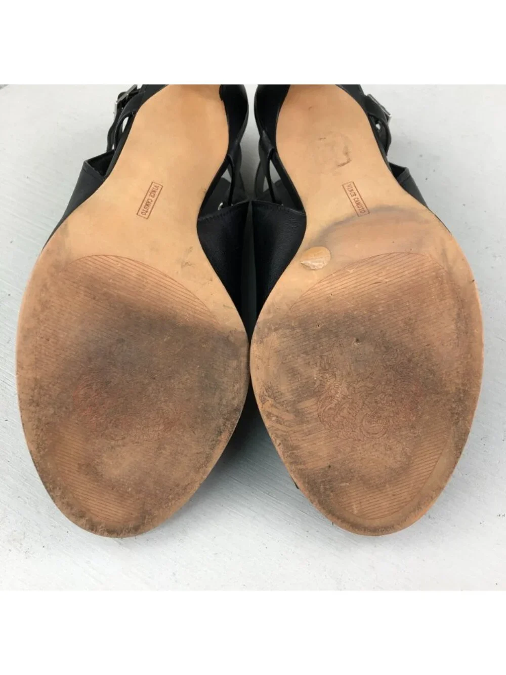 Vince Camuto neveah genuine