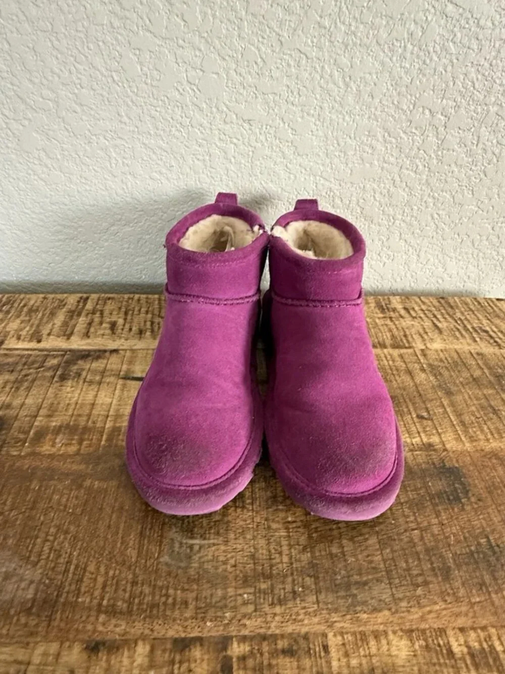 BearPaw shorty youth