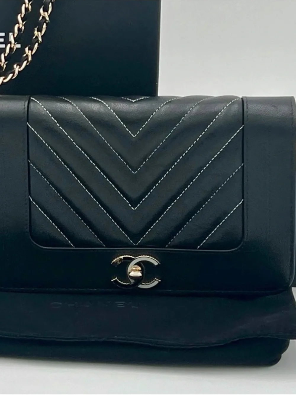 CHANEL classic crossbody