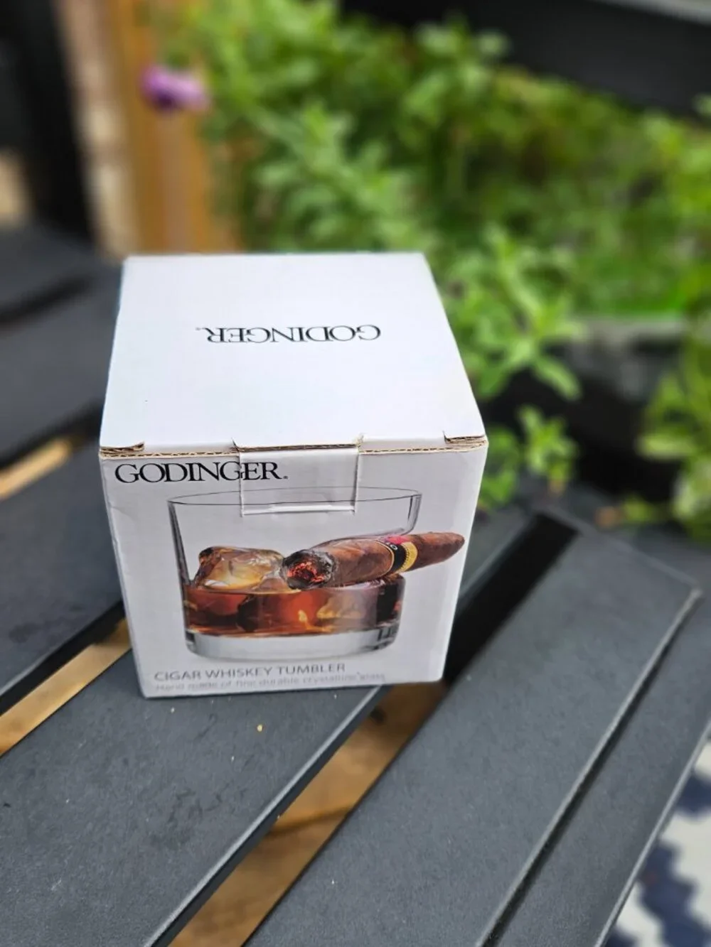 Godinger out box