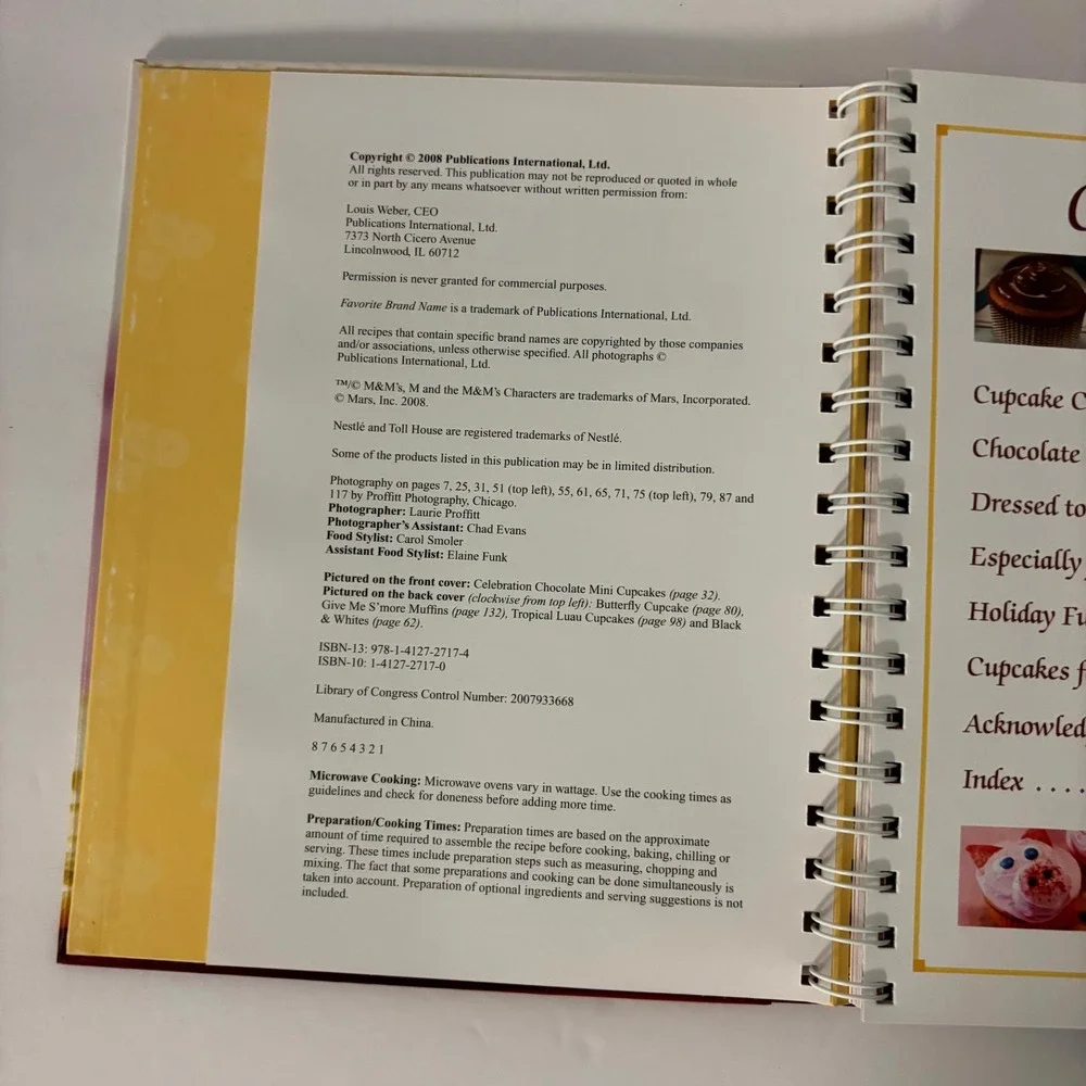 Publications International bake delicious