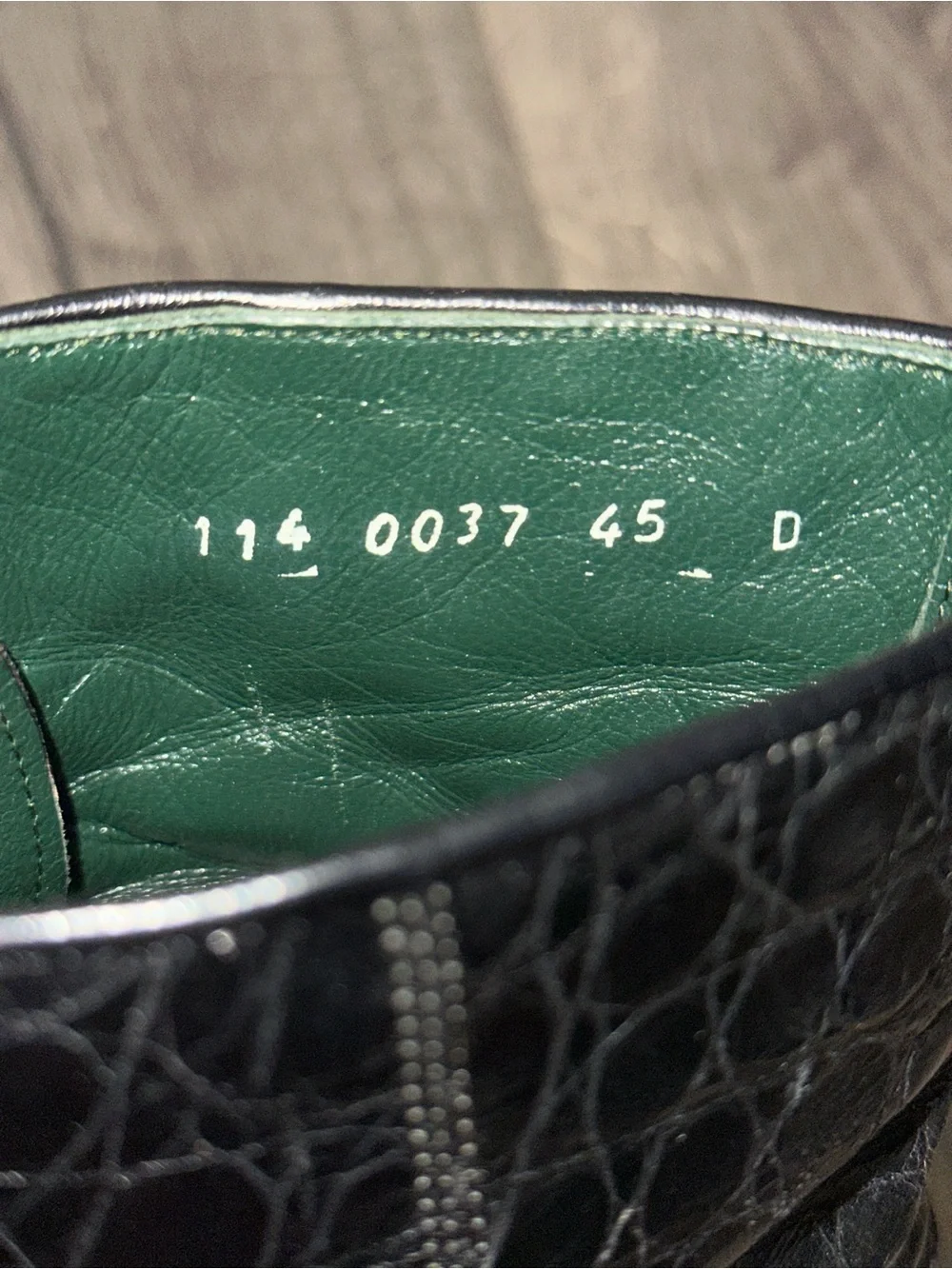 Gucci rare pair