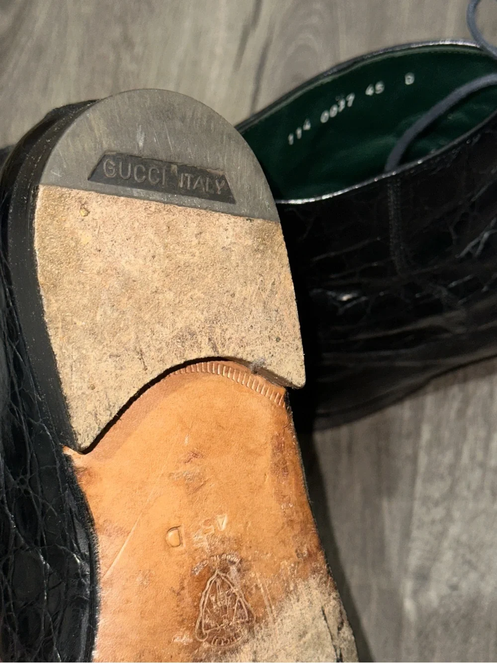 Gucci rare pair