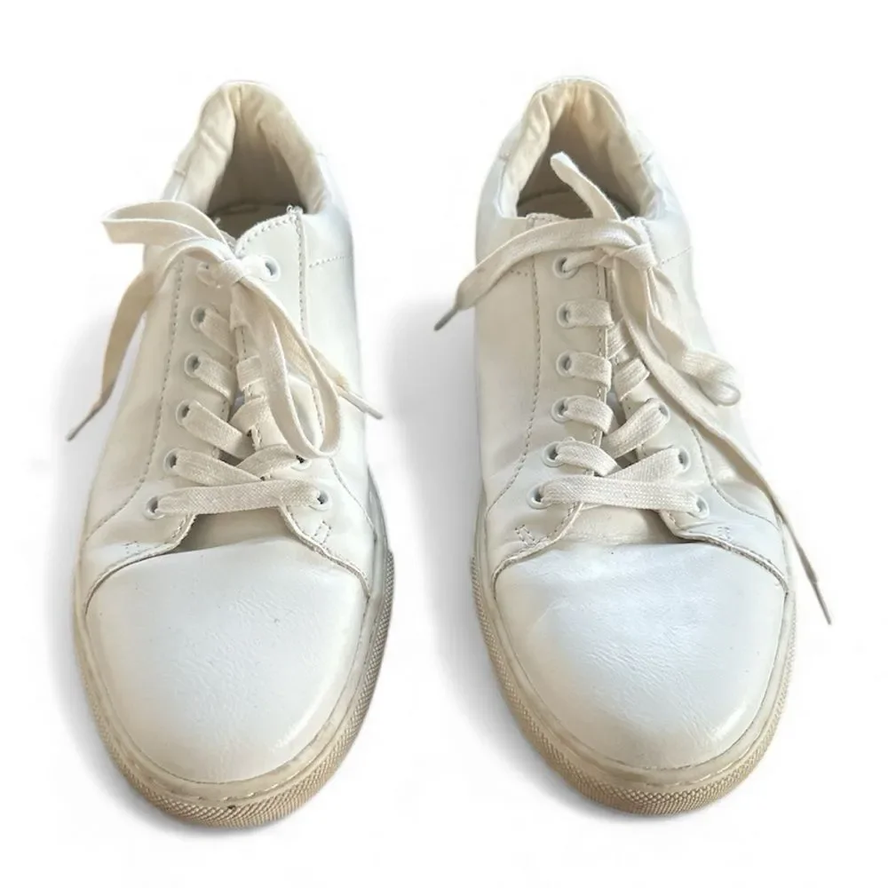 Banana Republic White Faux Leather Low Top Sneakers 9.5 Minimalist Coastal Prep
