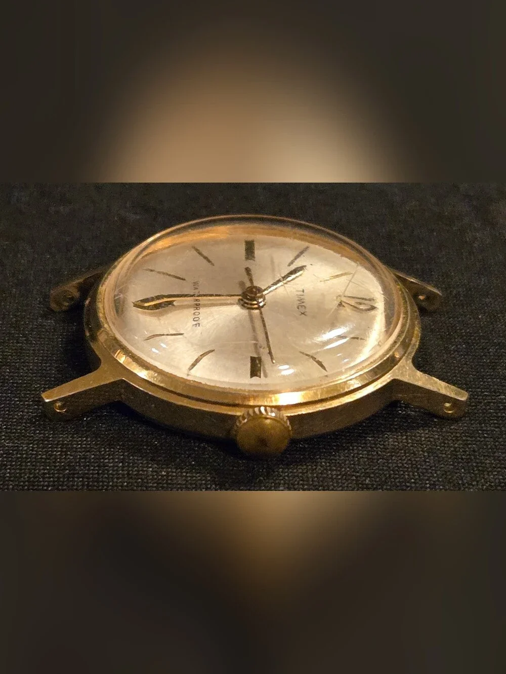 Vintage Timex #1164-2467 Gold Tone Men's Dress Watch with Champagne Dial