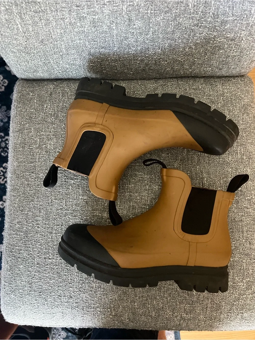 Everlane chunky rain