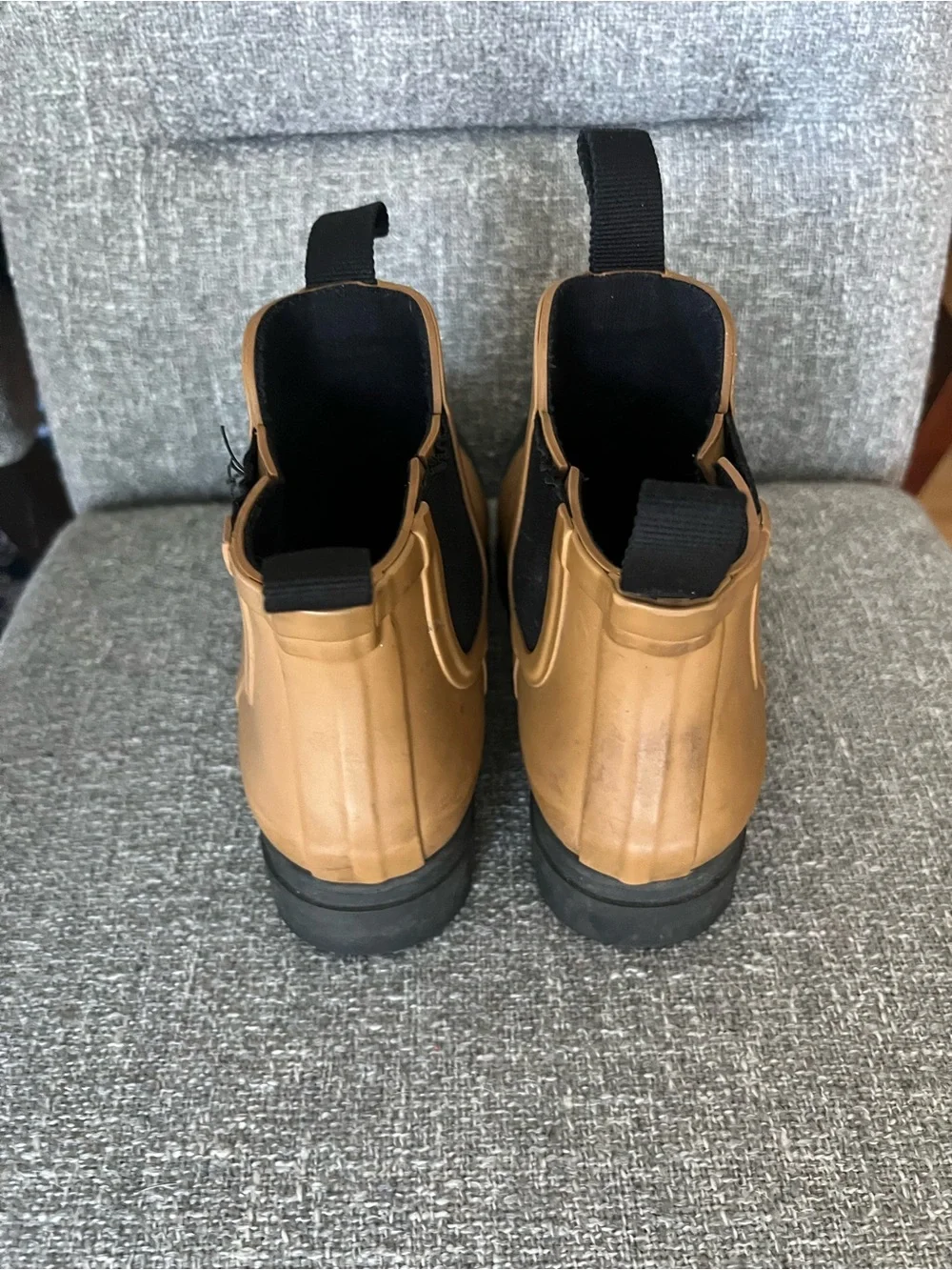 Everlane soles stretch