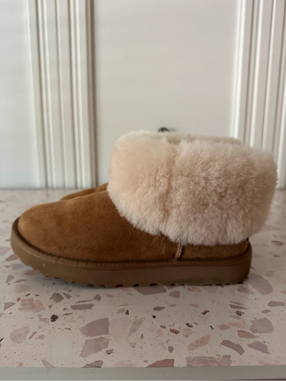 UGG exterior cuff little