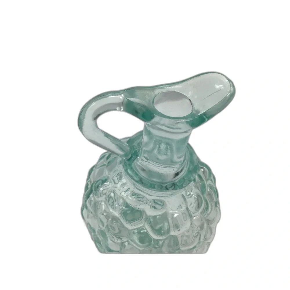 Unbranded green glass