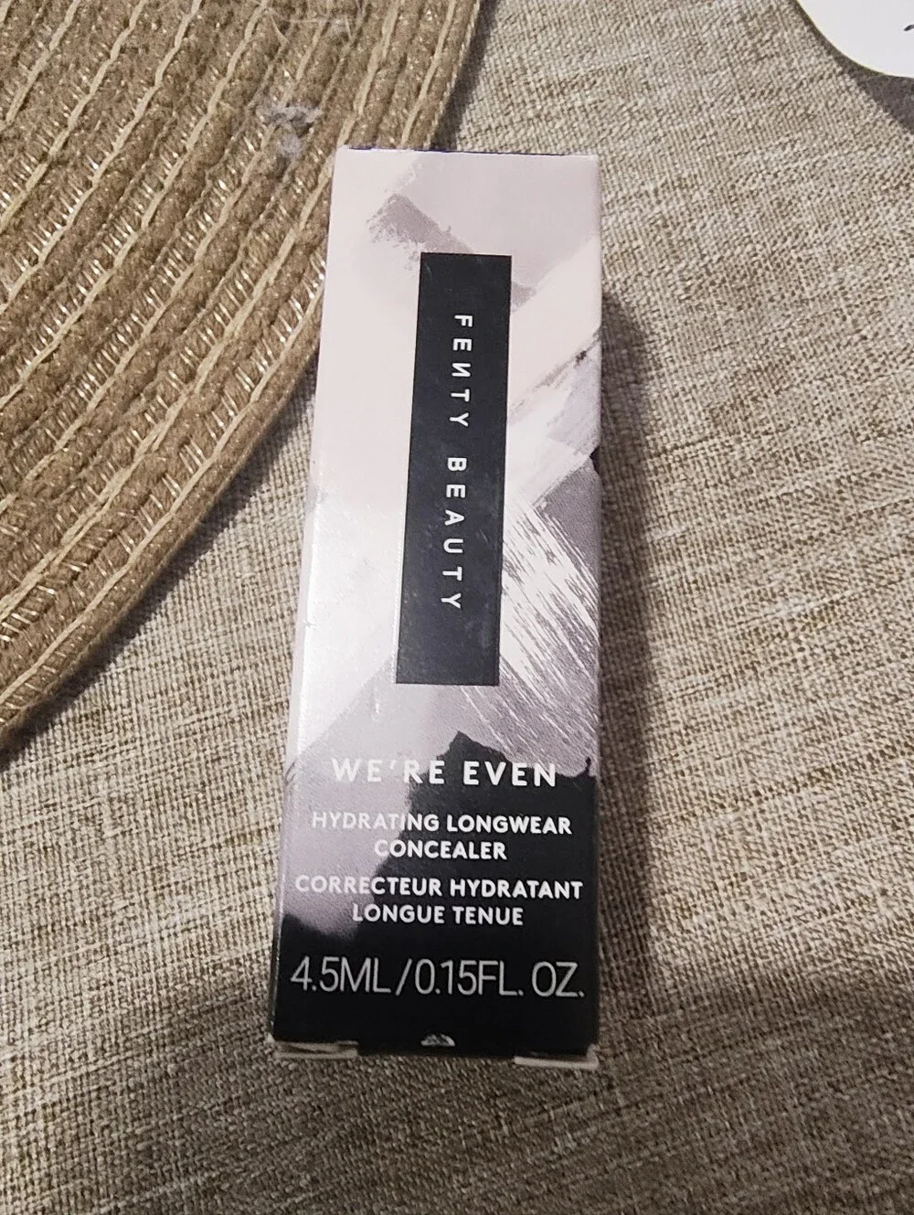 Fenty Beauty We're Even Hydrating Longwear Concealer -150N