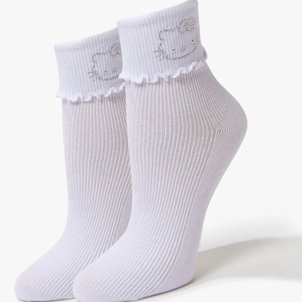 ⭐️NEW⭐️ Hello Kitty Limited Edition Rhinestone Socks