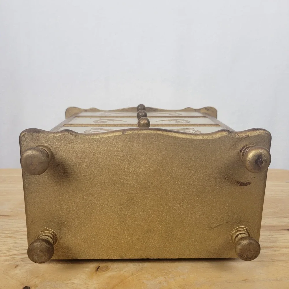 The Unbranded Brand vintage florentine