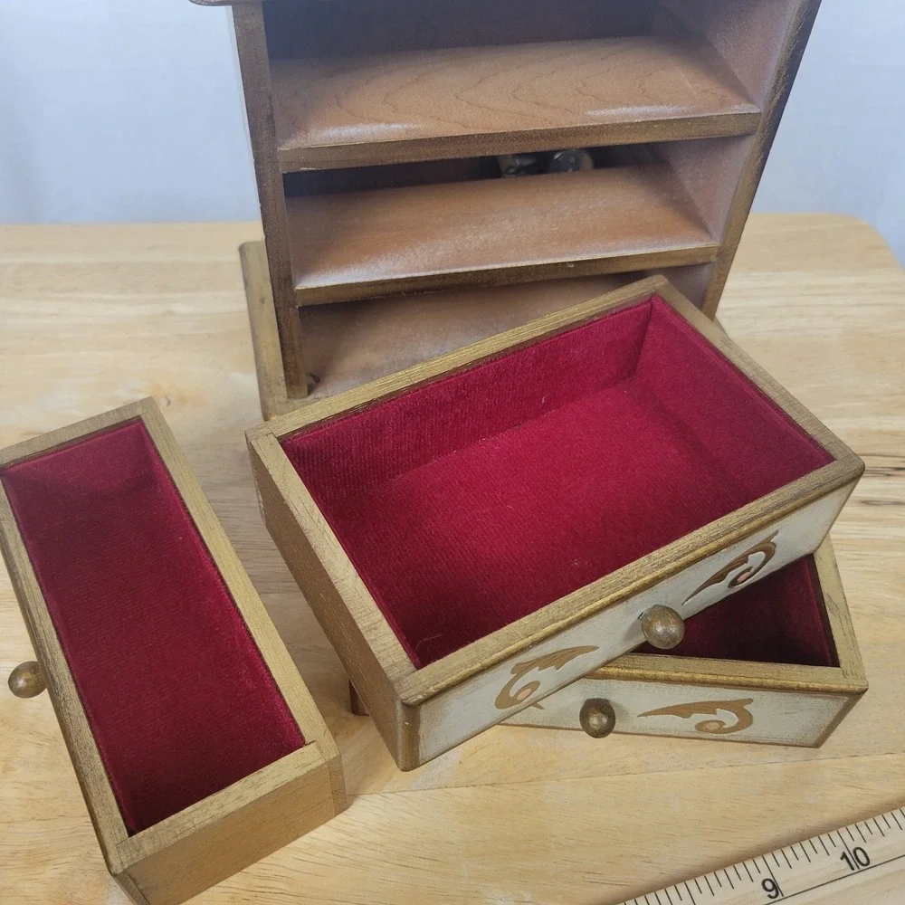 The Unbranded Brand vintage florentine