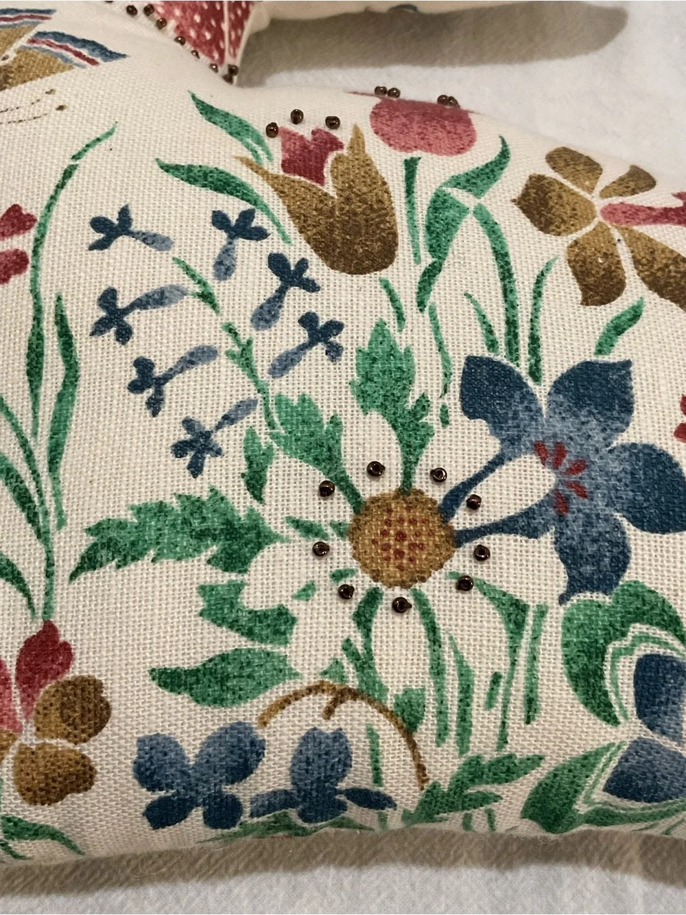 N/A two decorative