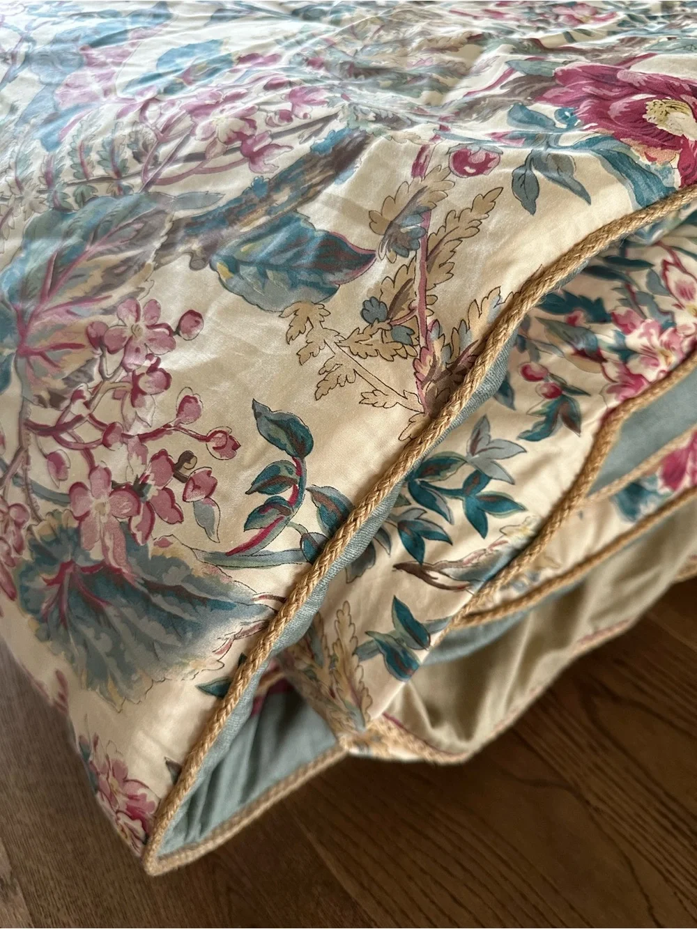 Lauren Ralph Lauren set includes