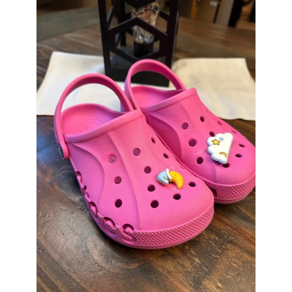 CROCS these vibrant
