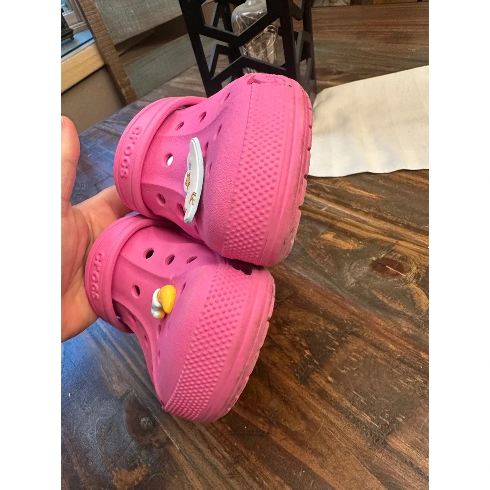CROCS these vibrant