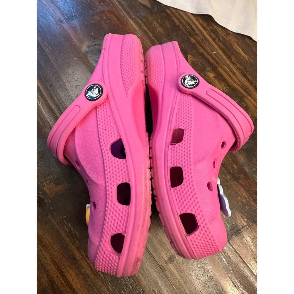 CROCS these vibrant