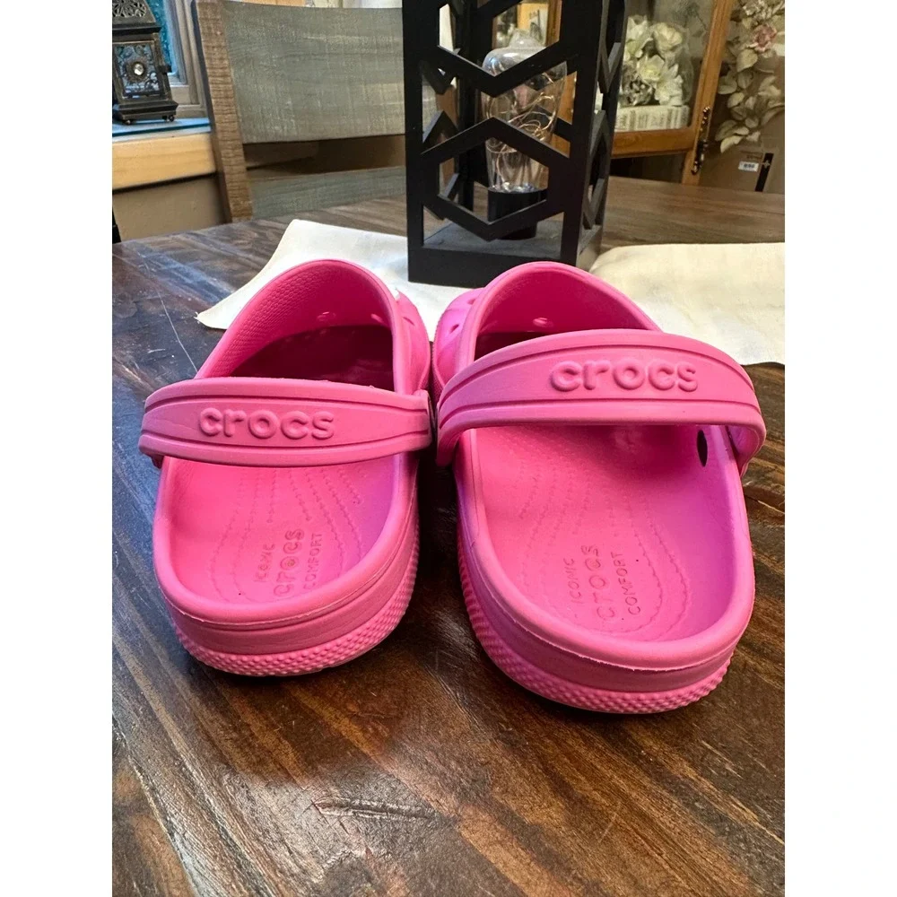 CROCS these vibrant